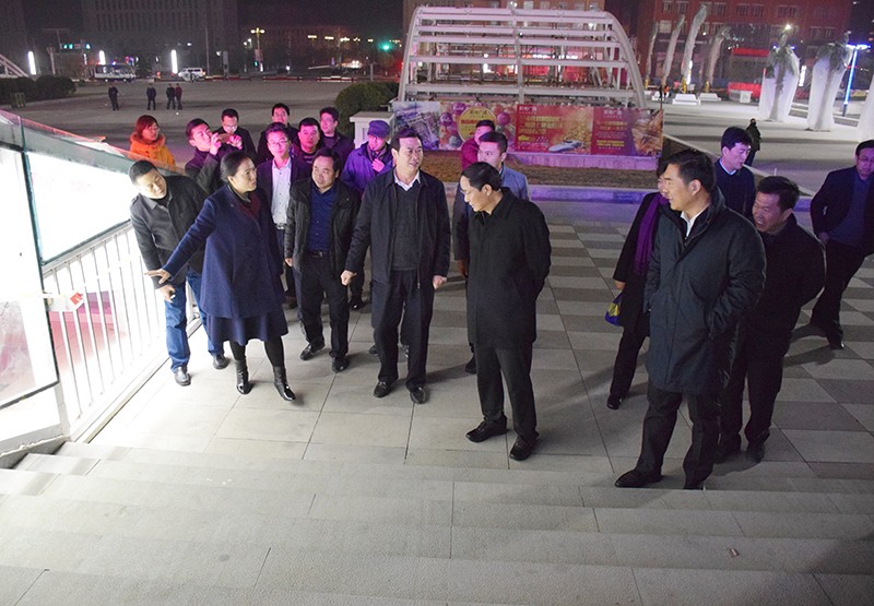 省委副書記歐陽堅(jiān)一行視察隴南站階州廣場